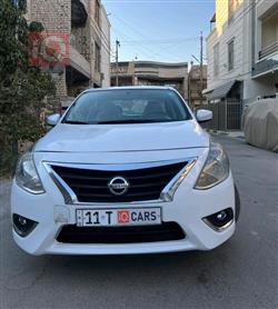 نيسان فيرسا